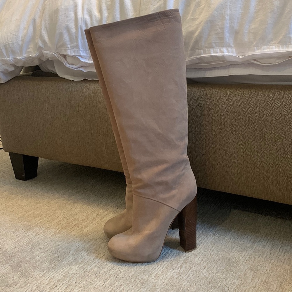B Brian Atwood suede boots